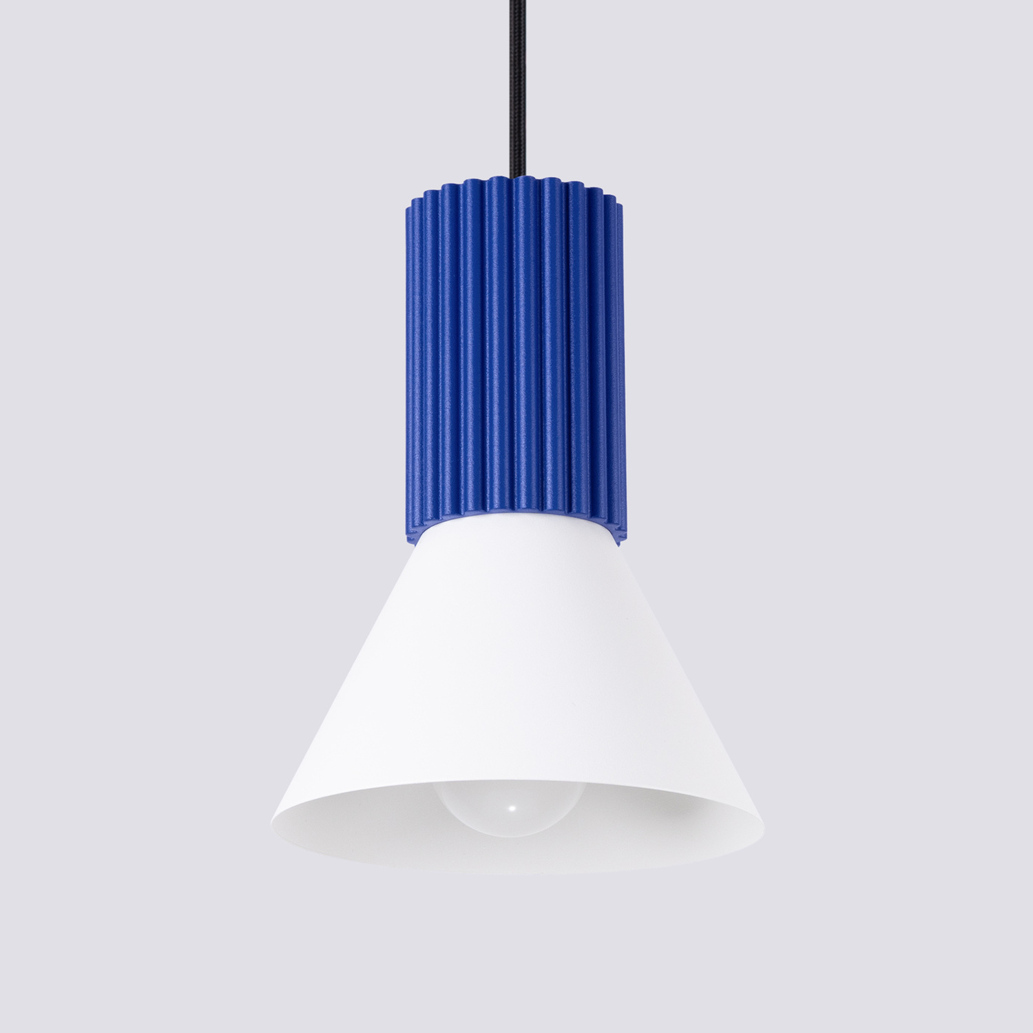 Lampa wisząca ESTRIA 1 biała/ultramaryna Lampa wisząca ESTRIA 1 biała/ultramaryna