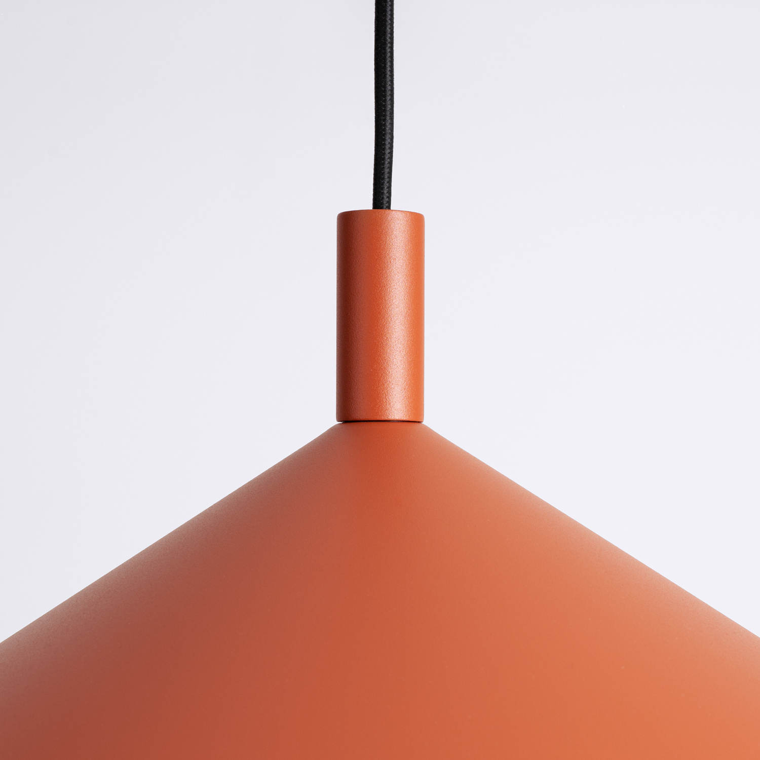 Lampa wisząca NOX 40 ochra czerwona Lampa wisząca NOX 40 ochra czerwona