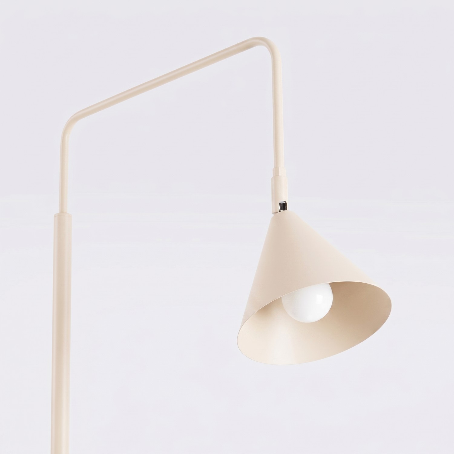 Lampa podłogowa NOX beżowa Lampa podłogowa NOX beżowa