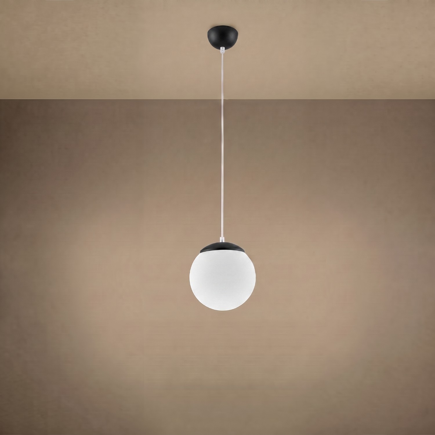 Lampa wisząca UGO 20 czarna Lampa wisząca UGO 20 czarna
