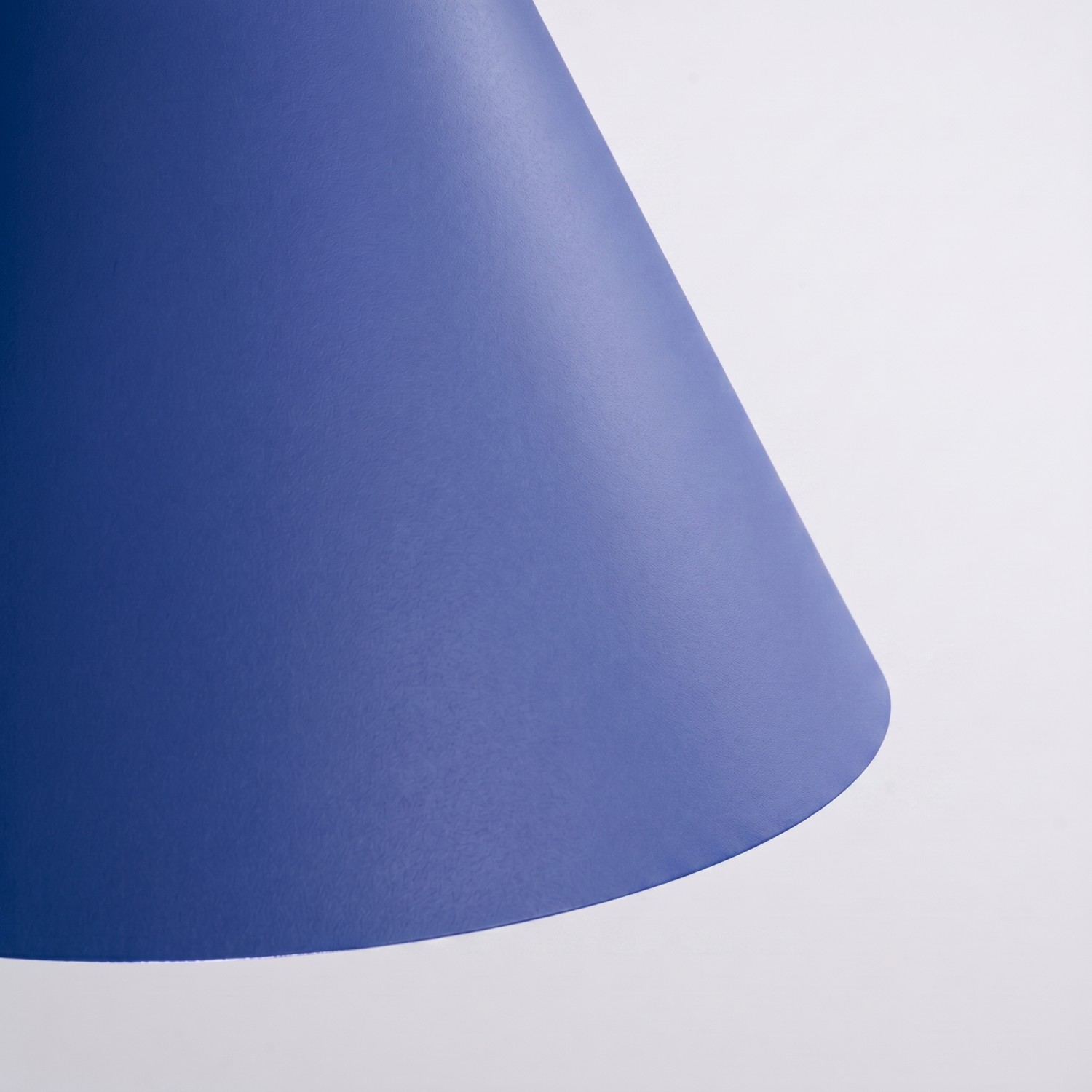 Lampa wisząca NOX 25 ultramaryna Lampa wisząca NOX 25 ultramaryna